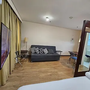 Flat Com 1 Sala, Cozinha De Apoio, Banheiro, Serviços De Arrumação Diária. , São Paulo Brasil